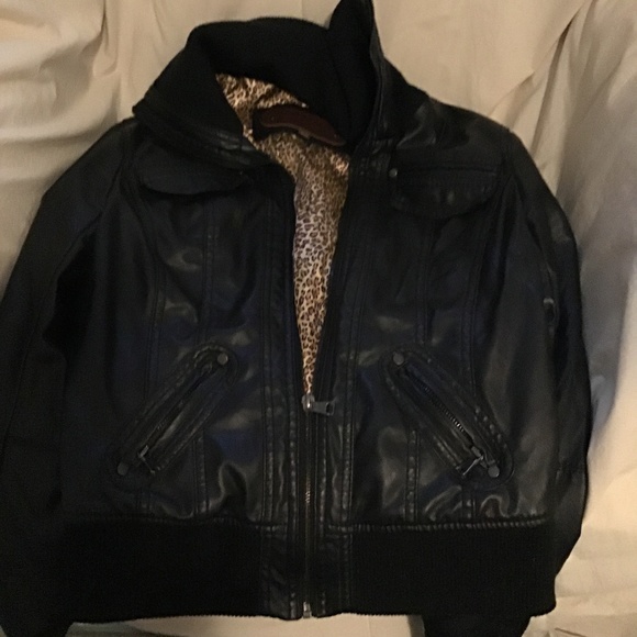 Leather jacket - Picture 1 of 2